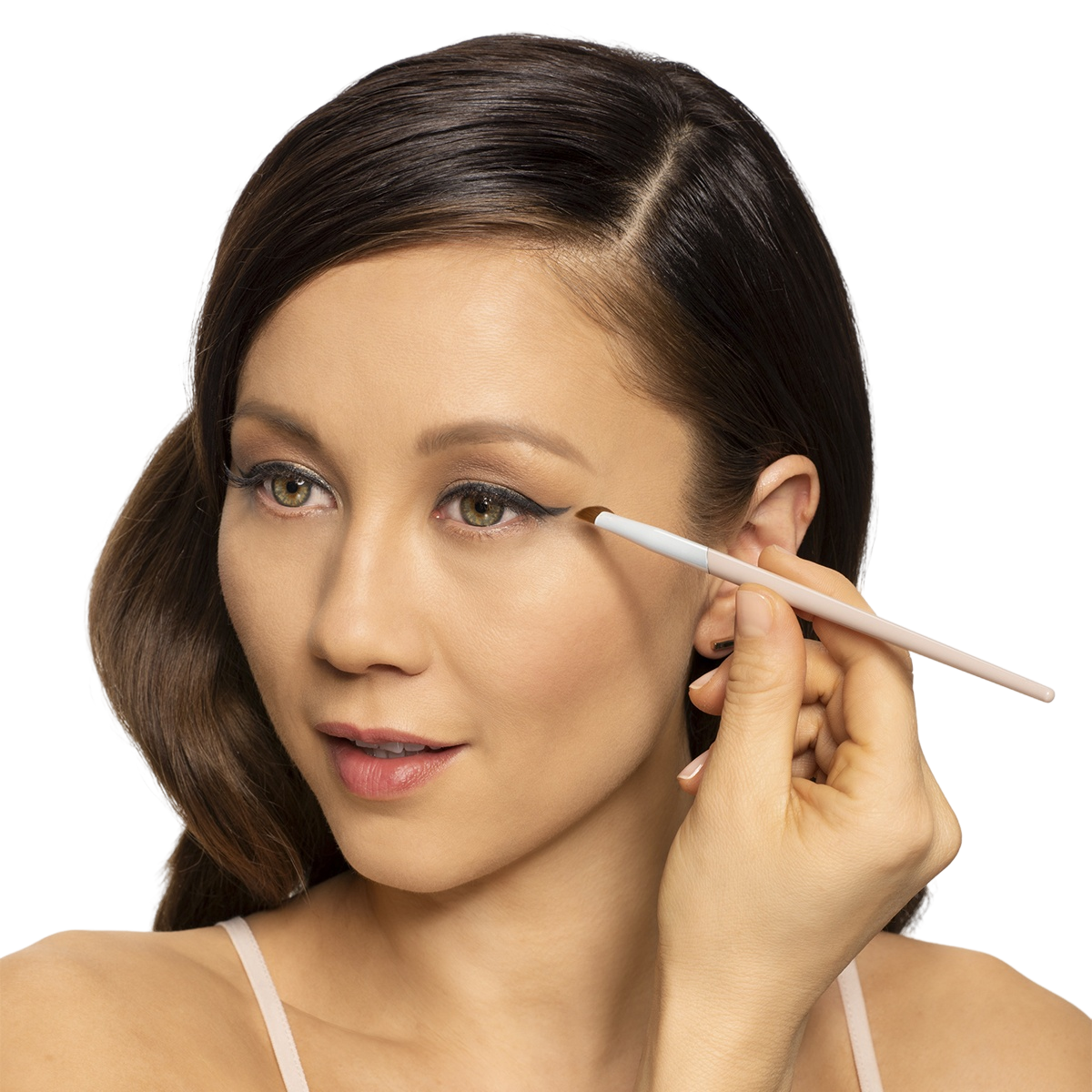 Кисть для макияжа глаз скошенная Wing Man купить в VISAGEHALL