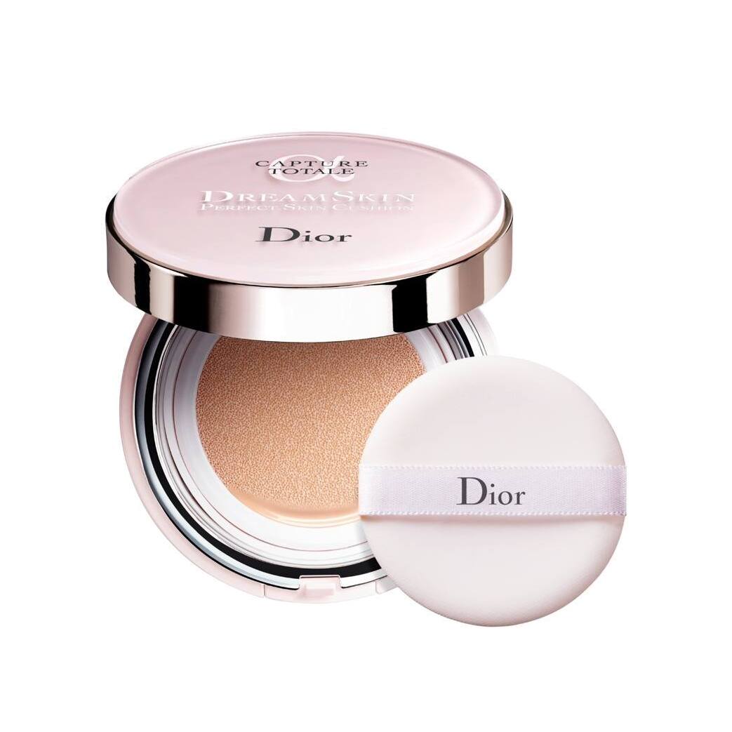 CAPTURE TOTALE ~ DREAMSKIN - PERFECT SKIN CUSHION ~ Тональный уход для лица SPF 50 PA +++ купить в VISAGEHALL