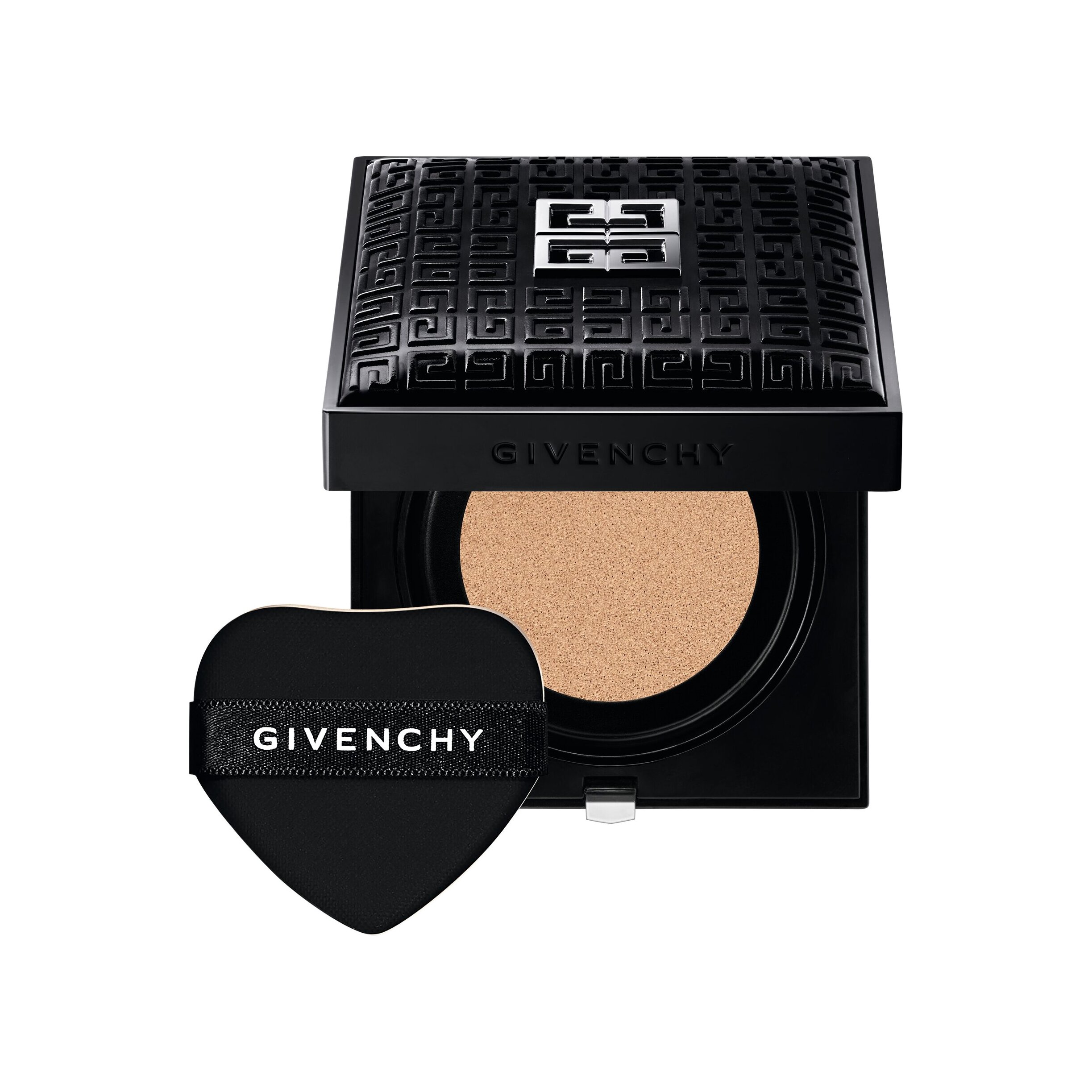 Ухаживающий тональный кушон для лица Prisme Libre Skin-Caring Glow Cushion SPF45/PA+++ купить в VISAGEHALL