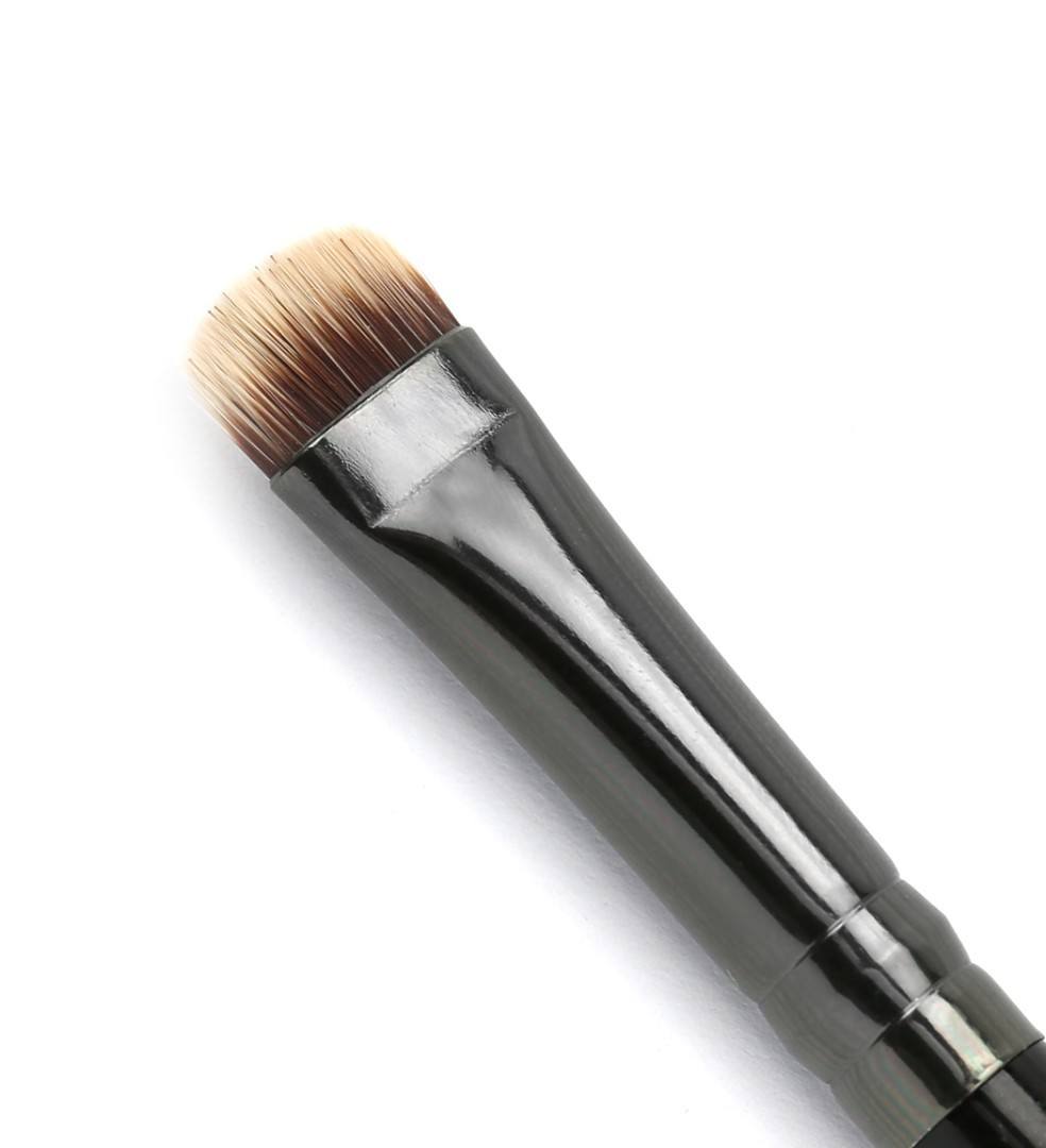 Кисть косметическая для растушевки теней №4 купить в VISAGEHALL