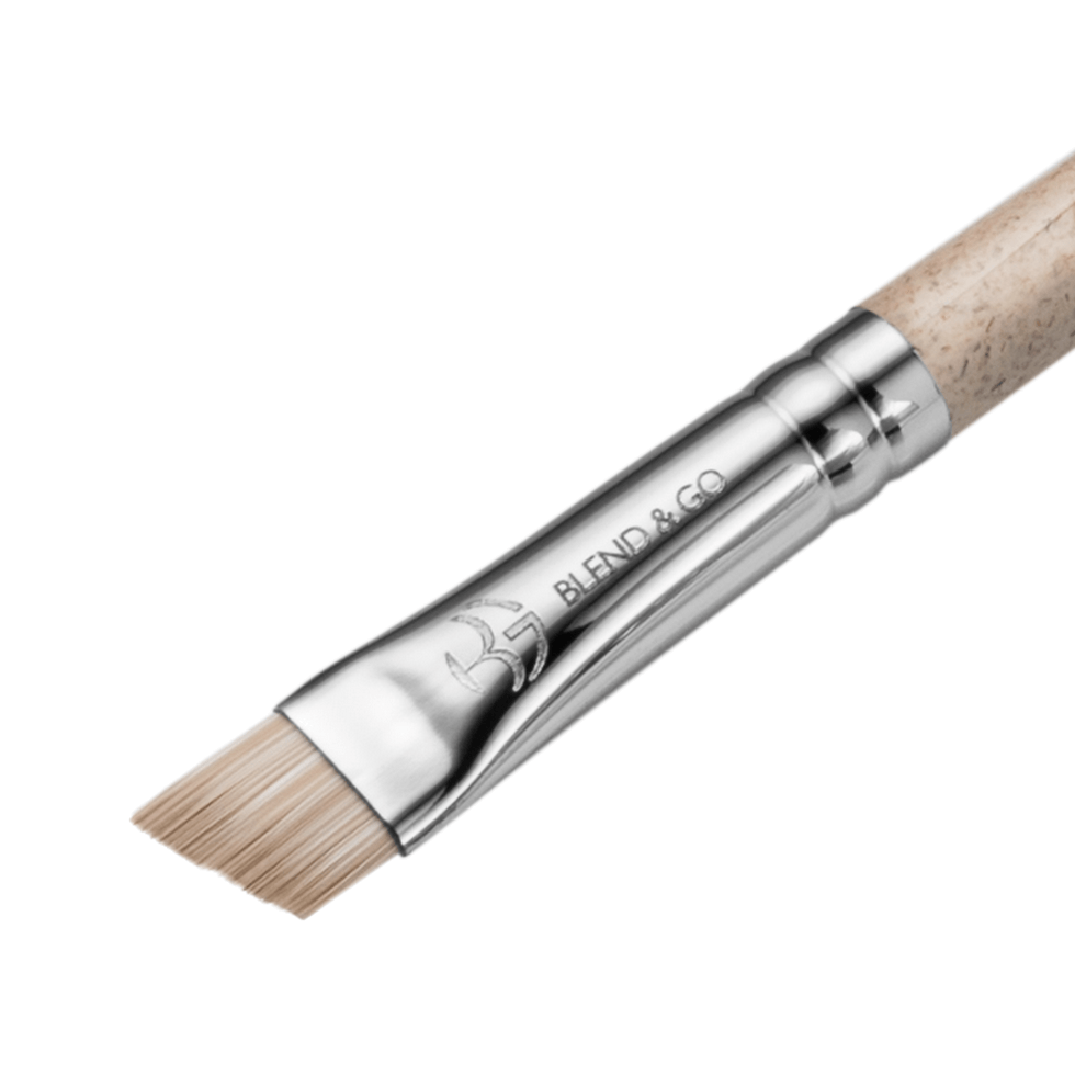 Кисть для бровей скошенная E818 купить в VISAGEHALL