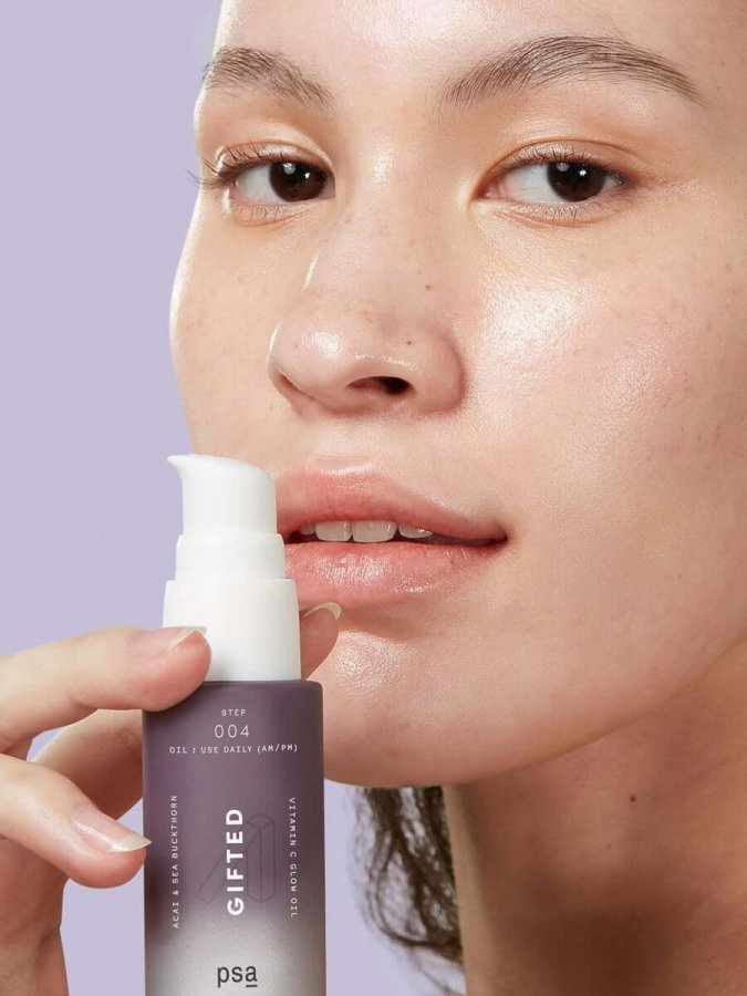 Масло для сияния с асаи, облепихой и витамином С Gifted  купить в VISAGEHALL