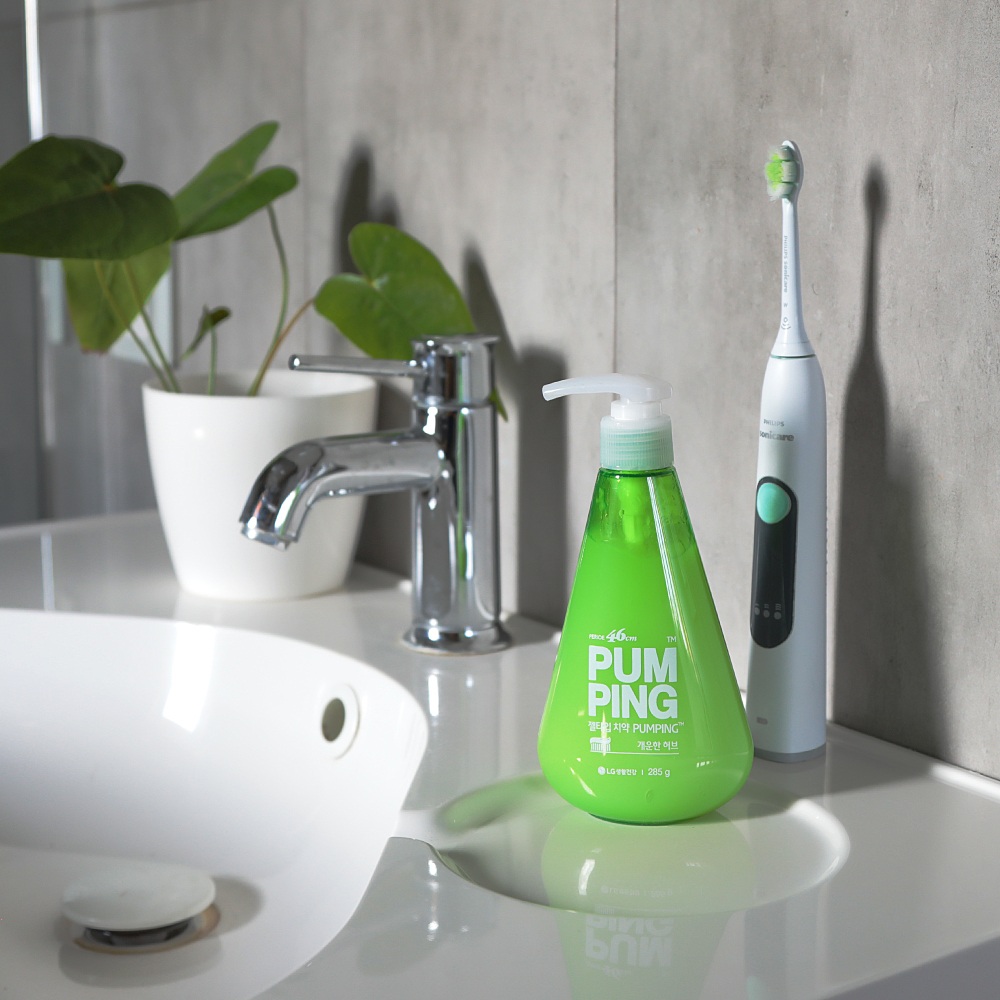 Зубная паста освежающая Breath Care Pumping Toothpaste купить в VISAGEHALL