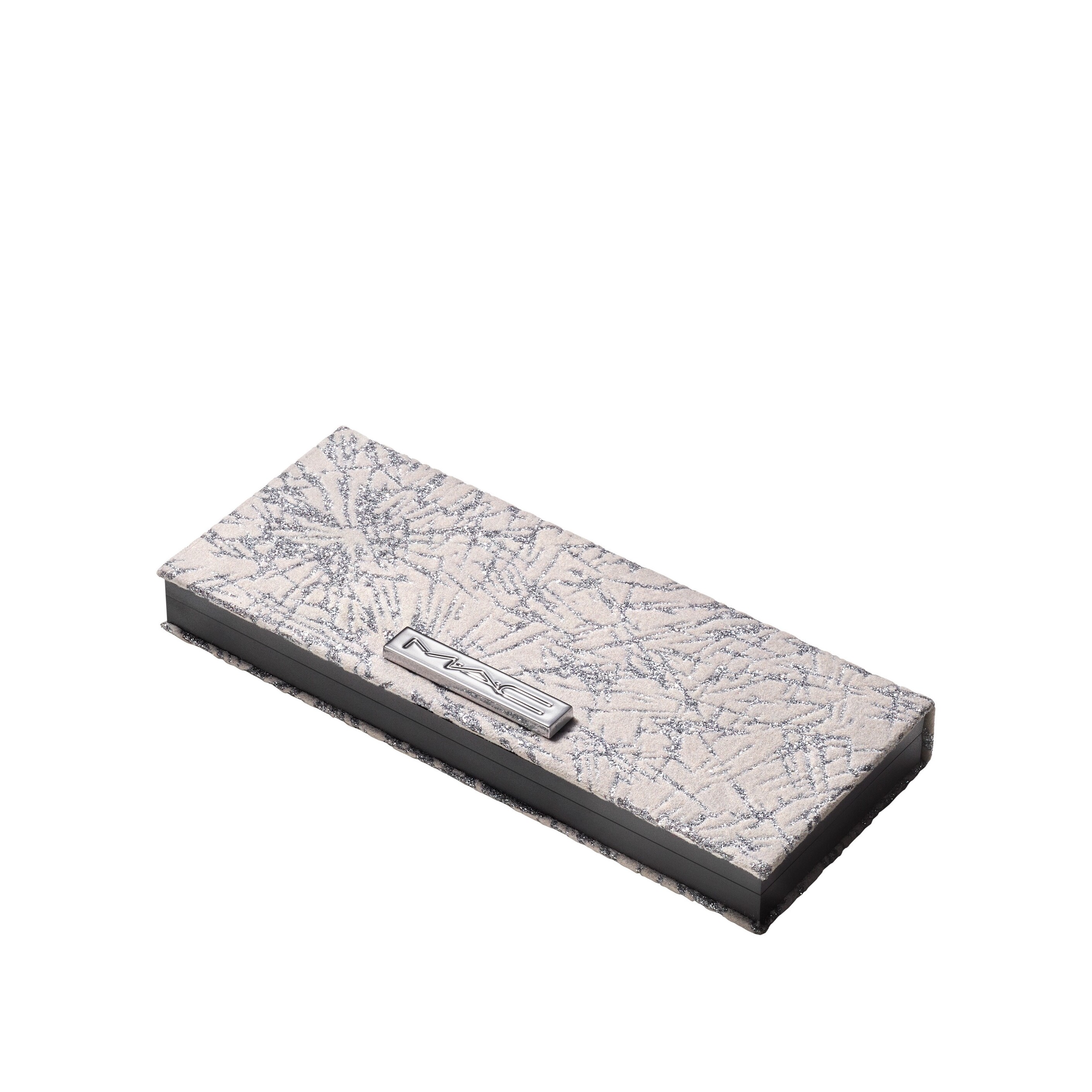 ПАЛЕТКА ДЛЯ ЛИЦА FLASHING ICE EXTRA DIMENSION TRIO MEDIUM DEEP купить в VISAGEHALL