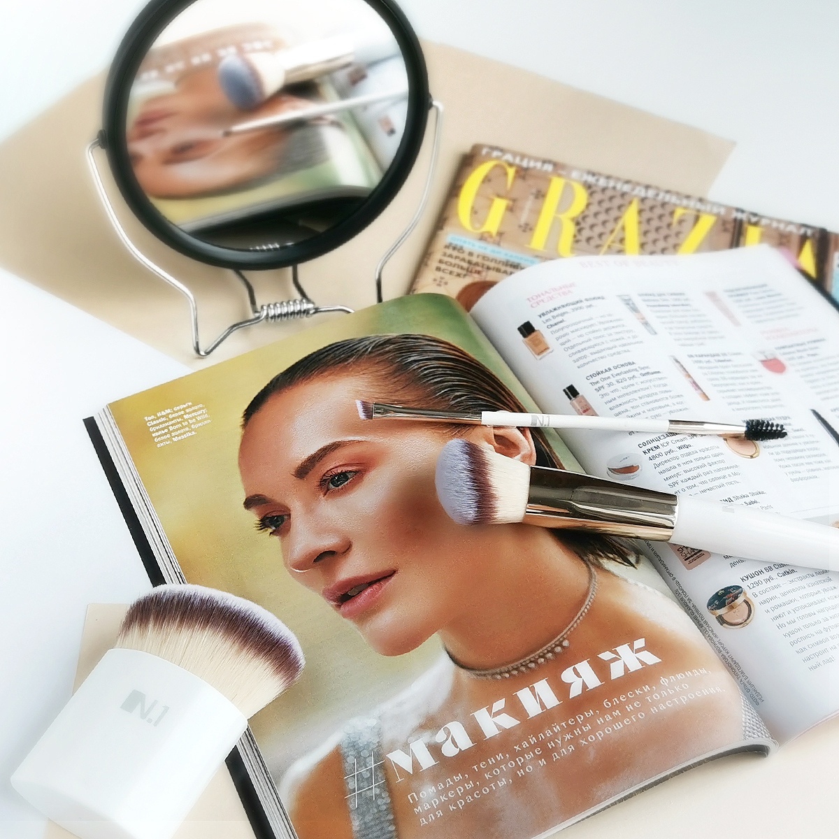 Кисть для бровей из ворса таклон 320 купить в VISAGEHALL