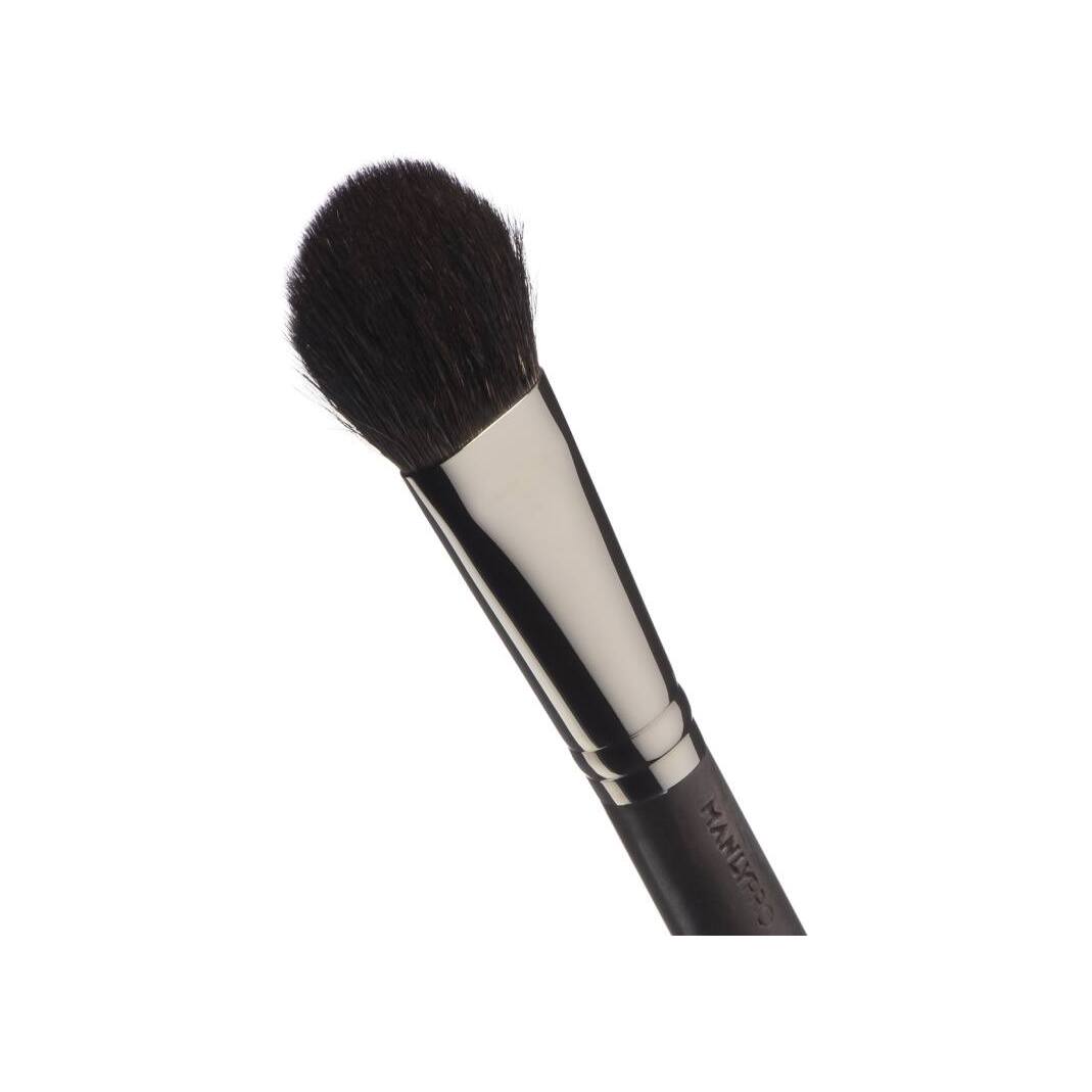 Средняя плоская кисть-лепесток для сухих текстур Tender Touch купить в VISAGEHALL