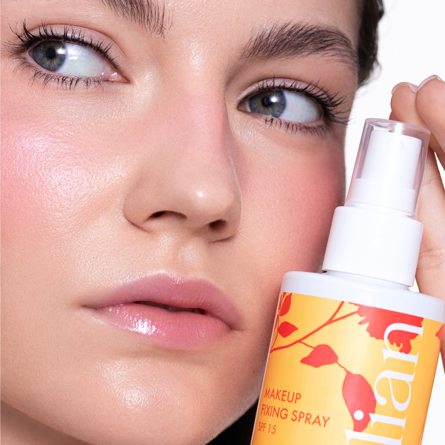 Спрей-фиксатор для макияжа Makeup Fixing Spray SPF15 купить в VISAGEHALL