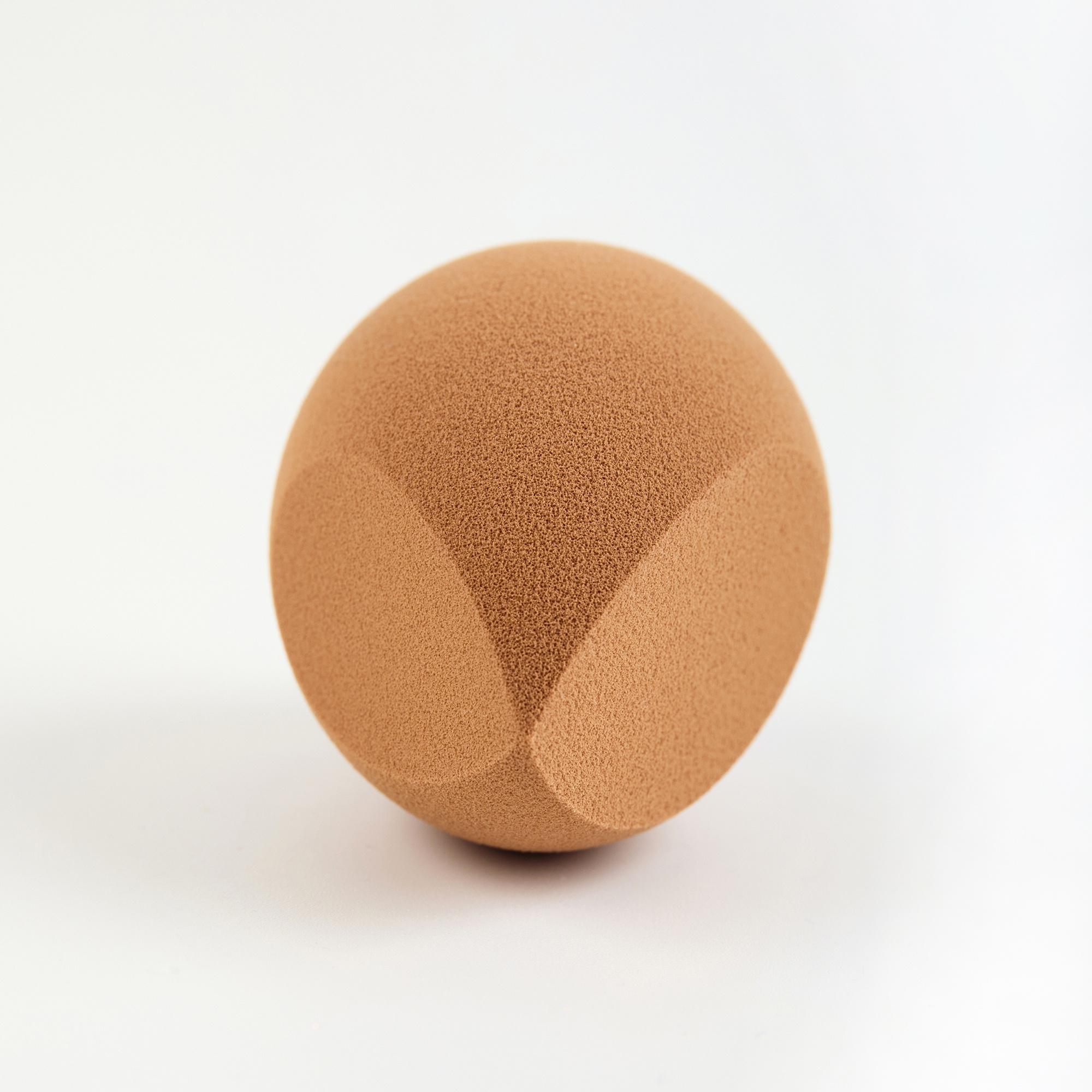 Спонж для макияжа с двойным срезом Кофе Мокка купить в VISAGEHALL