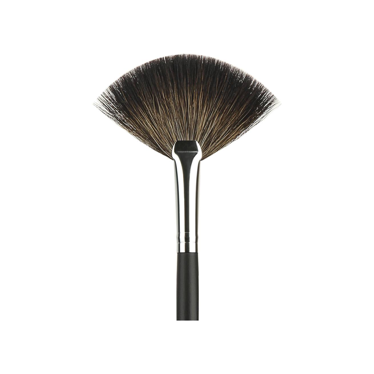 Кисть веерная средняя №06 Professional купить в VISAGEHALL