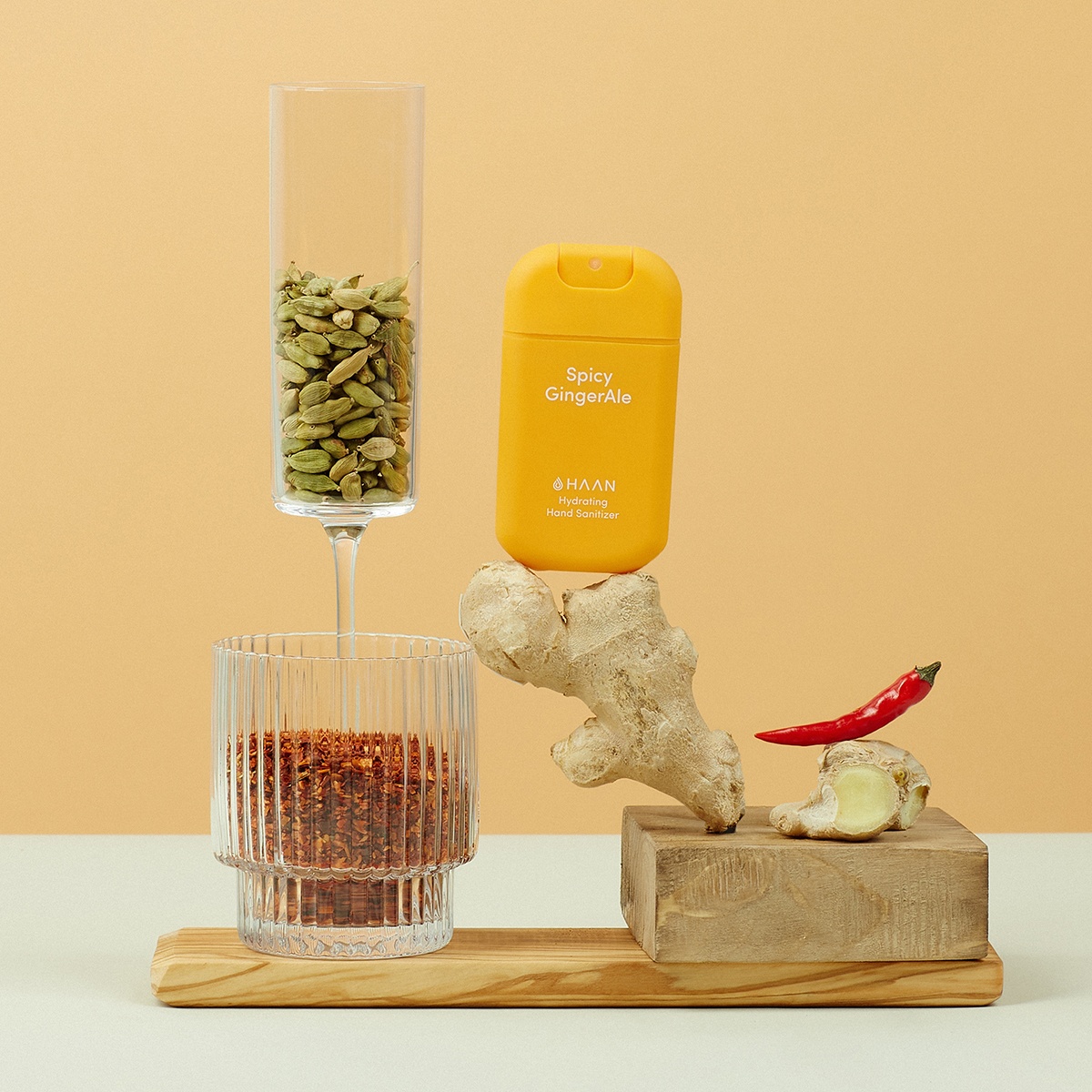 Спрей для рук очищающий и увлажняющий Пряный Имбирный Эль купить в VISAGEHALL