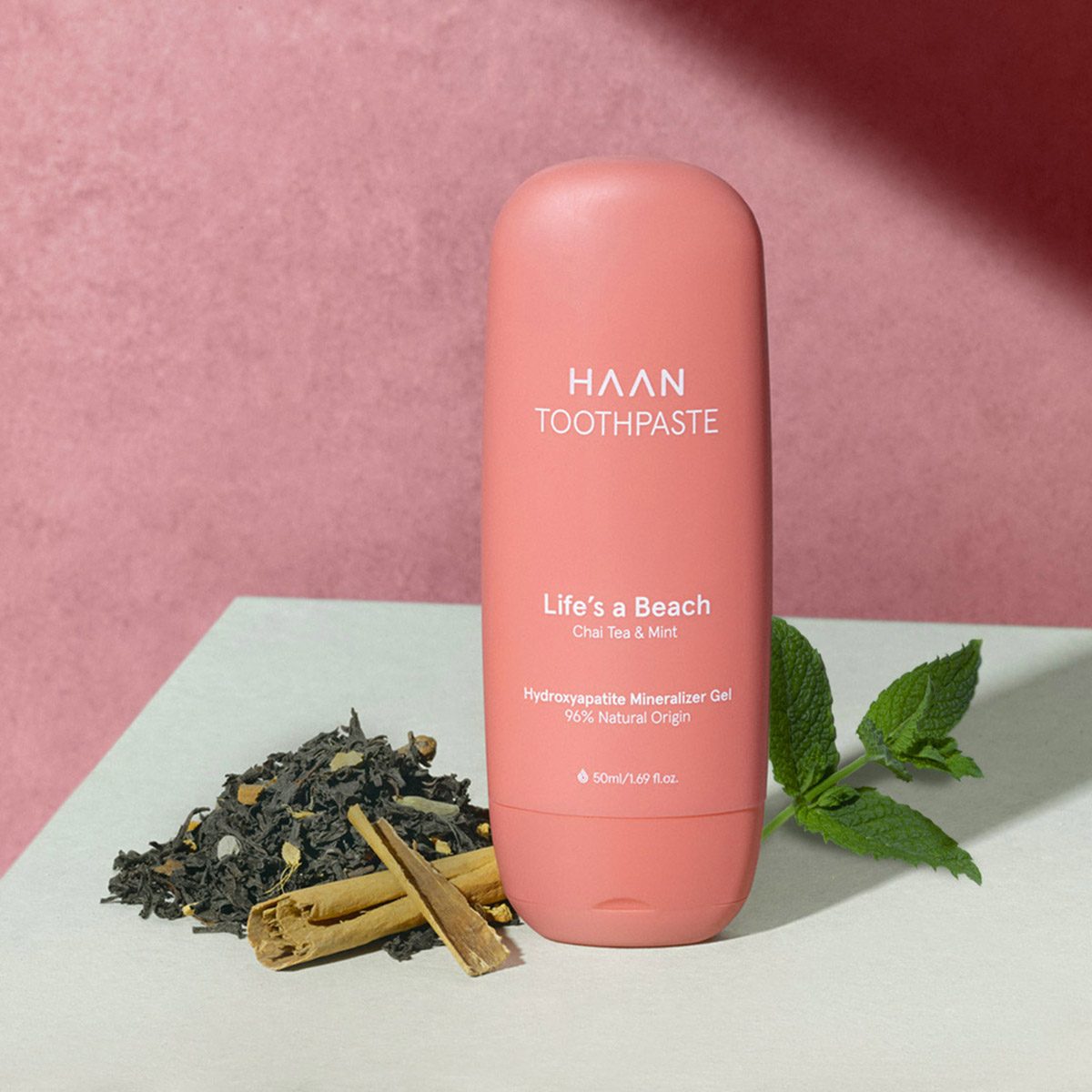 Зубная паста с пребиотиками Душистый чай и мята купить в VISAGEHALL