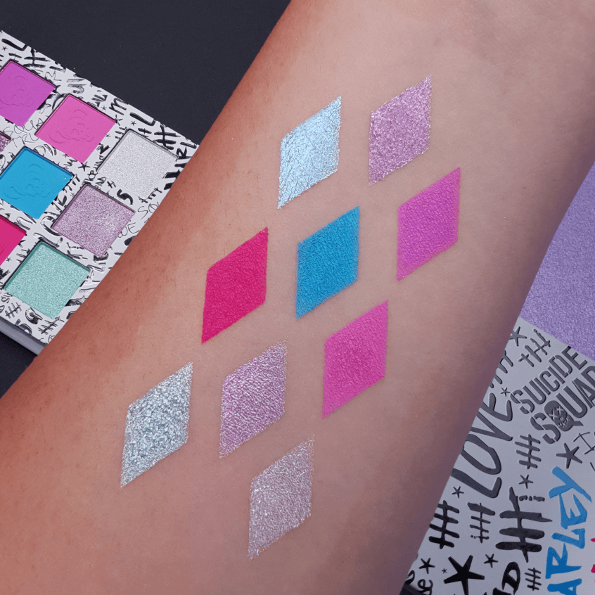 Палетка теней для век Harley Quinn Daddy's Little Monster  купить в VISAGEHALL