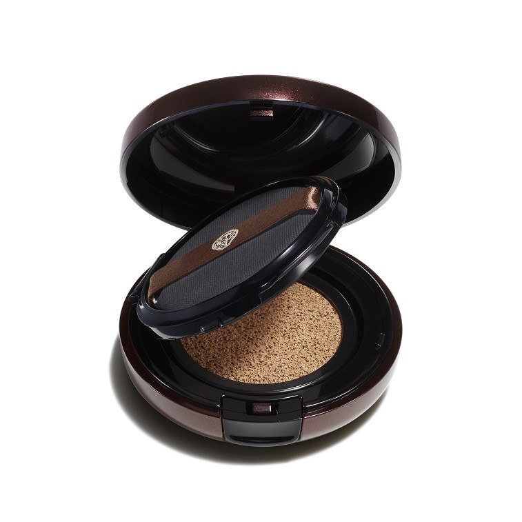 Тональный кушон-бронзатор компактный Synchro Skin