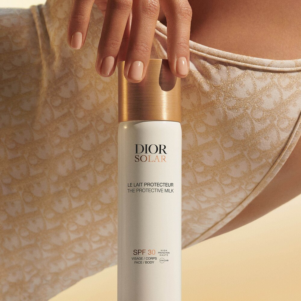 Молочко дымка для лица и тела солнцезащитное SPF30 Dior Solar купить в VISAGEHALL