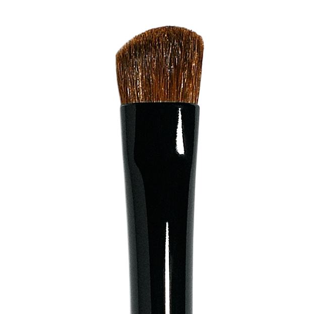 Кисть косметическая Angle Eye Shadow Brush купить в VISAGEHALL