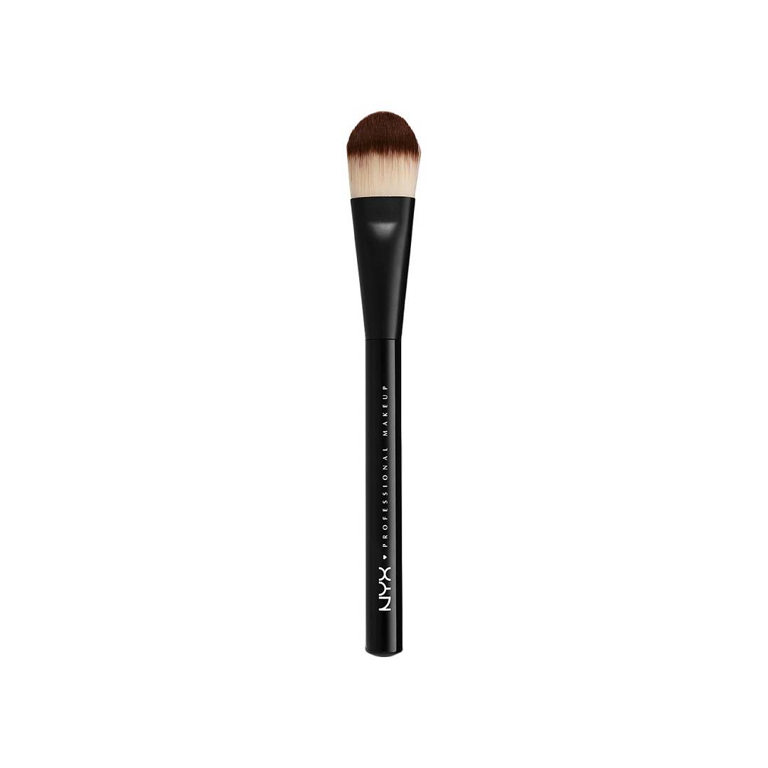 Кисть для нанесения тональных средств Flat Foundation Brush 07