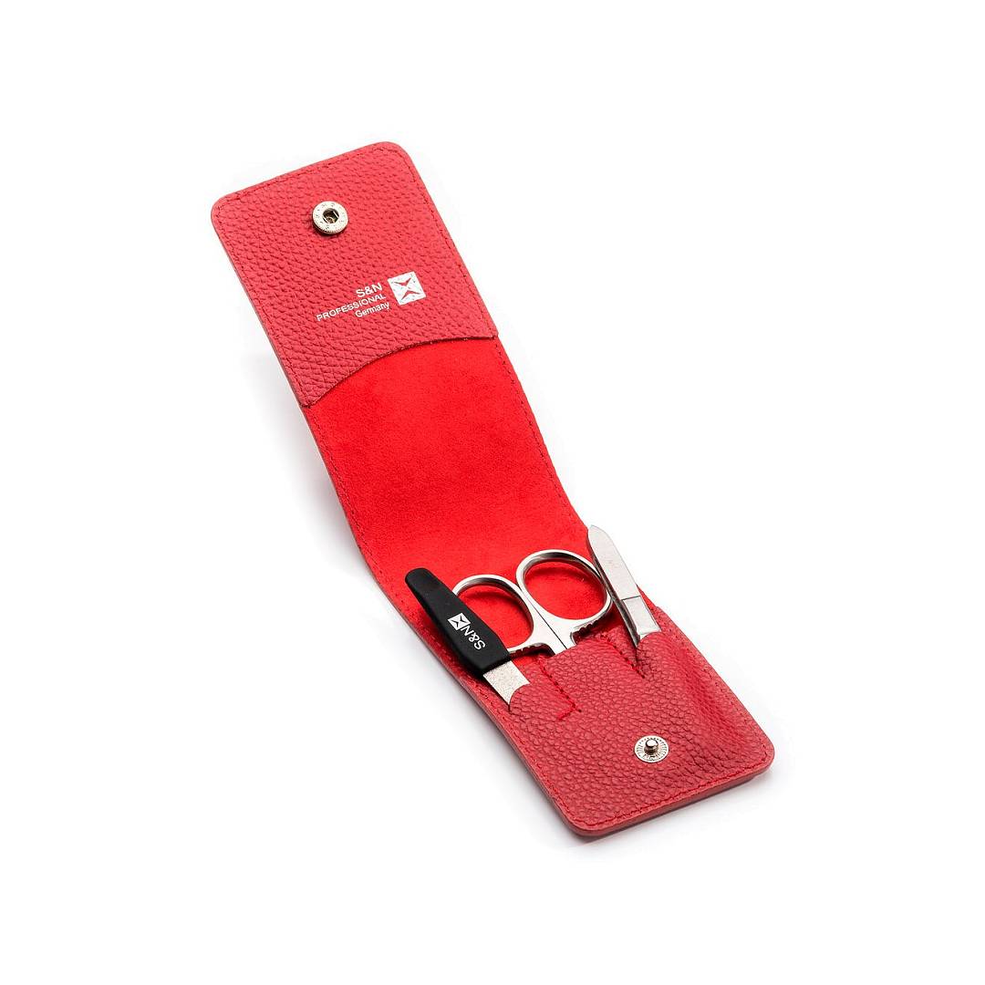 Набор для маникюра дорожный в красном чехле