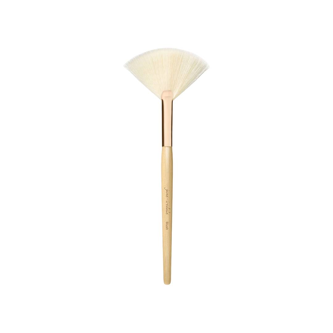Кисть для нанесения румян White Fan